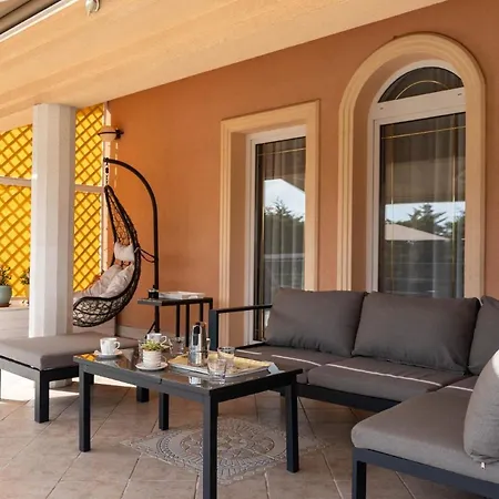 펜션 Mit Privatpool Fuer 14 Personen Ca 480 Qm In Pula-fondole, Istrien Istrische Riviera *